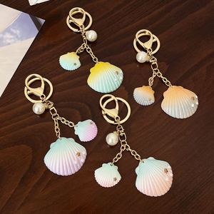 Wholesale Colorful Gradient Shell Creative Pearl Keychain, Bag Hanger, Fashion <b>Accessory</b>,Trendy Women's Keyring - Product Image 5