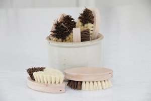 Brosse de nettoyage sans plastique à poils de bois de hêtre naturel et de fibre d'agave écologique de style design manuel pour voiture - Product Image 5