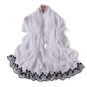 Pañuelos Hijab de Chifón Lisos y Delgados de Alta Calidad con Bordes Bordados Florales, Pañuelos Islámicos para la Cabeza, Hijab al por Mayor para Musulmanas - Product Image 6