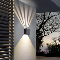 Applique Murale LED Extérieure Étanche IP65 avec Détecteur de Mouvement, Éclairage de Porche, Balcon et Jardin