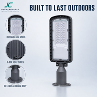 Lampadaire LED Modulaire Extérieur Étanche IP65 en Aluminium Moulé Sous Pression pour Zones Routières avec Contrôle par Télécommande/Détecteur de Mouvement Réglable