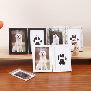 Marco de Fotos Conmemorativo para Bebés ZICHENG 2026, de MDF, para <span class=keywords><strong>Huellas</strong></span> de Manos y Pies, Doble Lente, Hecho a Mano, 6x7 Pulgadas, para Escritorio/Mesa - Product Image 2