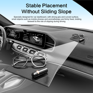 Alfombrilla Antideslizante para el Tablero del Automóvil de PU de 180*120 mm, Almohadilla Adhesiva para Teléfono, Perfume, Gafas, Lavable, Sin Residuos, Color y Logotipo Personalizables - Product Image 3