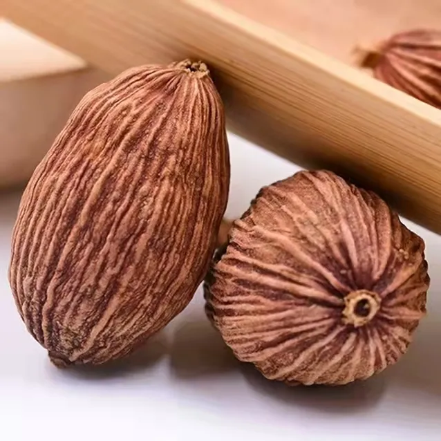 Vente en gros de haute qualité naturelle 100% cardamome noire sèche biologique pour les assaisonnements