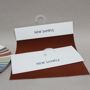 Etichette di Lusso in Cartone con Stampa CMYK+, Finitura Verniciata, Gancio a Punto <span class=keywords><strong>Interrogativo</strong></span> per Tende, Tessuti e Abbigliamento - Product Image 1