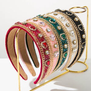 Serre-tête de fête et de mariage pour femme, style européen-américain, 15 cm, avec chaîne baroque et strass en forme de cœur - Product Image 1