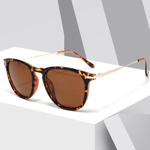 Gafas de Sol Clásicas Ovaladas Conchen, Montura Negra de PC, Protección UV400, Unisex, para Viajes, Conducción, Moda - Product Image 5
