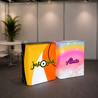 Stand de réception pop-up en aluminium de haute qualité, comptoir sur pied pour promotion en salon professionnel, table publicitaire exclusive