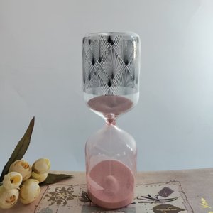 Vente en gros <span class=keywords><strong>sablier</strong></span> moderne en verre fait à la main cylindre rose <span class=keywords><strong>sablier</strong></span> décalcomanie conception usine vente directe pour cadeau de décoration de table - Product Image 6
