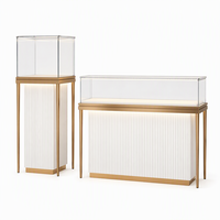 Vitrine à bijoux en bois sur mesure avec étagères en verre et structure en acier inoxydable pour les magasins de détail