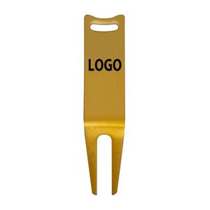 Outil de réparation de divots de golf personnalisable en couleur et en métal, avec ouvre-bouteille, multifonctionnel, durable, cadeau promotionnel pour événements - Product Image 2
