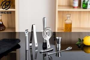 Kit d'outils de bar compact et réutilisable en acier inoxydable 8 pièces (fini naturel) avec pinces et pochette en <span class=keywords><strong>tissu</strong></span> noir pour la préparation de cocktails à domicile - Product Image 5