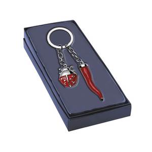 Porte-clés en peluche Amulette Coccinelle Rouge, Produit unique et accrocheur - Product Image 2