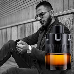 <span class=keywords><strong>Azz</strong></span> Forever Wanted Elixir Cologne pour homme avec des notes de framboise, de cardamome et d'accord cuir - Product Image 4