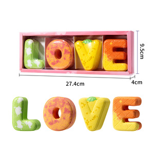 Set <span class=keywords><strong>Regalo</strong></span> di 4 Bombe da Bagno a Forma di Cuore LOVE, per Coppie, San Valentino, Controllo dell'Oleosità - Product Image 5