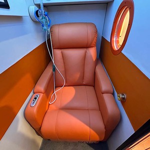 KOMJET Monoplace HBOT Hardshell Carbon Fiber OxygenThreapy Sitting <strong>Type</strong> <strong>Hyperbaric</strong> <strong>Oxygen</strong> <strong>Chamber</strong> 2.0 1.5 ATA for Health Care - Product Image 5