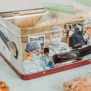 Hộp Cơm Trưa Bằng Kim Loại Thiếc Tùy Chỉnh Hình Chữ Nhật Kích Cỡ Thực Phẩm Dễ Mang Theo Có Tay Cầm Hộp Cơm Trưa Bằng Kim Loại Cho Trẻ Em - Product Image 4