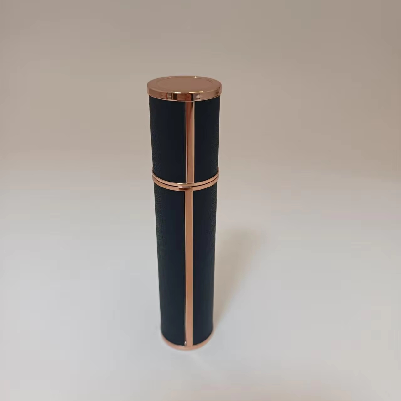portable refillable perfume bottle