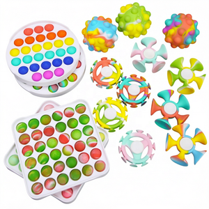 Juego de Juguetes Sensoriales de Silicona, Tableros de Burbujas, Pelotas Antiestrés, Spinners de Dedos para Mayores de 14 Años - Product Image 1