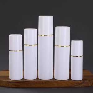 Mingxu Plastic Spray <b>Bottles</b> 120ml 60ml 50ml 30ml White With Gold Stripe For Cosmetic Toner <b>Dispensing</b> - Product Image 1
