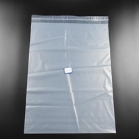 Sac d'emballage de vêtements recyclé certifié GRS Sac d'emballage en plastique givré avec ruban adhésif