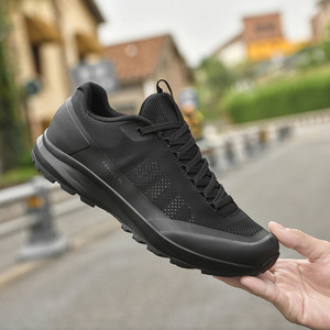 Chaussures de course et de trail pour hommes, légères, antidérapantes, avec empeigne en fibres ultrafines, à lacets, pour l'extérieur, alternative aux chaussures de sport classiques. - Product Image 3