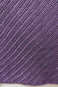 Suéter de ganchillo Morado para hombre Cuello en V Logotipo frontal informal - Product Image 3
