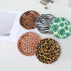 JUXINDA Assiettes <span class=keywords><strong>de</strong></span> fête imprimées d'animaux Décorations d'anniversaire jetables sur le thème du zoo et du safari - Product Image 2