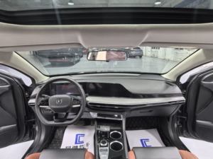 Voiture d'occasion modèle 2022 PLUS Blue Whale NE 1.4T GDI DCT édition haut de gamme Changan Eado - Product Image 4