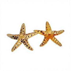 Großhandel Metall-Goldbroschen: Modische Seestern- und Muschelform-Broschen aus Zinklegierung, goldene Anstecknadeln - Product Image 2