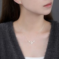 Romantisches S925 Silber Blumen-Halsketten- und Ohrstecker-Set 925 Sterling Silber Florales Schmuckset