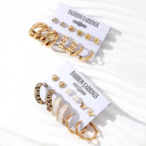 Ensemble de boucles d'oreilles tendance plaqué or en alliage pour femme, bijoux de fête vintage, cœur, perle, papillon, créoles et puces d'oreilles, 6 pièces - Product Image 4