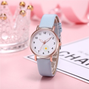 Nouvelle montre tendance simple de style coréen pour femmes étudiantes, montre à bracelet en cuir lumineux, montre légère et fraîche pour étudiantes - Product Image 4