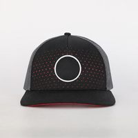 Casquette Trucker 5 Panneaux Haute Qualité en Gros avec Patch Tissé Personnalisé, Chapeau en Maille à Trous Circulaires pour le Sport, Performance Classique pour Hommes, Gorras