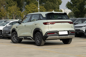 2025 Byd New Car Pre-venta Coche eléctrico Byd Yuan up Edición de conducción inteligente Ev 5 puertas 5 asientos Pequeños vehículos de nueva energía Suv - Product Image 4