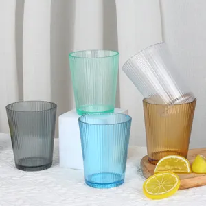 Vasos de plástico reutilizables de Acción de Gracias con logotipo personalizado Festival reutilizable corrugado 400Ml vaso de plástico para cepillo de dientes