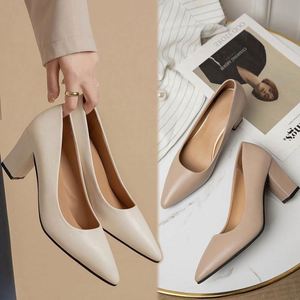 Wholesale Usa Mairun Four Seasons New Casual Style Clothing Chains Single Shoes Women's Thick <b>Heels</b> Custom Logo Supported <b>Size</b> - Product Image 4