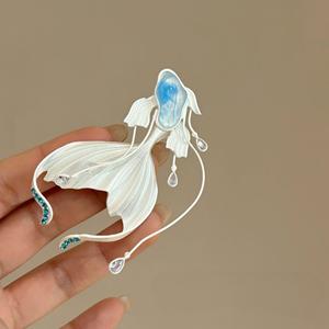 Estilo chino nueva moda de lujo pez submarino de ensueño para regalo nuevo modelo "de mar profundo Elfo" elegante broche de medusas dinámico - Product Image 1