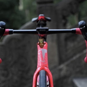 Tavelo Carbon Fiber Road <b>Bike</b> <b>Frame</b> 12 Speed Disc Brakes Men Women Lightweight Aerodynamic Design Smooth Shifting Performance - Product Image 6