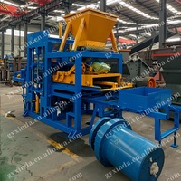 Machine à blocs creux en béton facile à utiliser, machine de fabrication de briques de pavage colorées entièrement automatique et hydraulique, vente au Cameroun