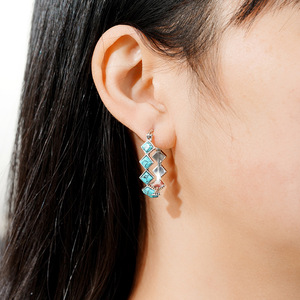 Orecchini a Clip Vintage in Stile Orientale con Motivi Geometrici e Colore Turchese, Gioielli per Orecchie alla Moda per Donne - Product Image 3