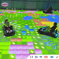 Système de karting par projection, expérience de conduite immersive, solution de jeu de course multijoueur pour les lieux commerciaux