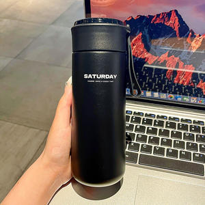 Nouvelle tasse isotherme minimaliste multicolore en acier inoxydable écologique avec poignée portable et infuseur à thé intégré pour le camping - Product Image 5