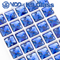 VDD Vente en gros de strass à coudre en verre K9 de qualité supérieure, forme carrée, emballés en boîte, à dos plat, pour la décoration de vêtements