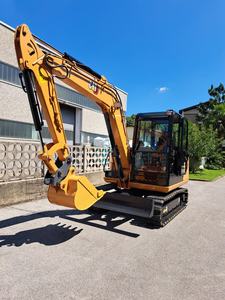 Excavatrice sur chenilles 5,5 tonnes, excellent état, modèle 2016, origine Japon, pour travaux de construction et terrassement - Product Image 2