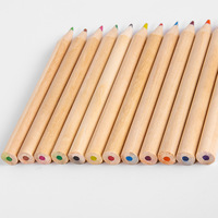 Crayons de couleur courts en bois naturel - 12 couleurs dans une boîte en papier de vachette - Fournitures artistiques pour enfants