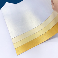 Papier cartonné nacré métallisé blanc glacé or et argent scintillant de qualité supérieure pour la conception de boîtes à bijoux et de couvertures de menus