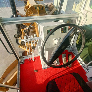 Niveleuse CAT 140k, poids opérationnel 14 tonnes, modèle 2021, moteur diesel Cat C7 ACERT, état quasi neuf (90%), pompe et boîte de vitesses. - Product Image 6