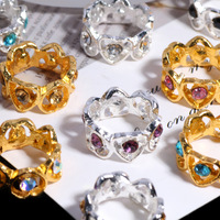 Nouveauté 2026 Perles en alliage vintage micro-incrustées en forme de cœur à trou droit pour accessoires de bijoux, porte-clés de téléphone et chaînes de sac DIY