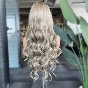 Parrucca Frontale in Pizzo 13*4 con <span class=keywords><strong>Capelli</strong></span> Russi Biondi <span class=keywords><strong>Cenere</strong></span> Ondulati, 24 Pollici, Densità 150%, Finitura dall'Aspetto Naturale, Prezzo Più Basso - Product Image 3
